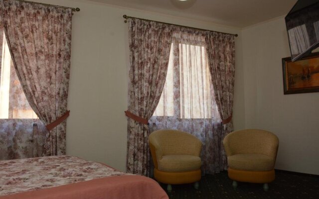 Atrium Hotel