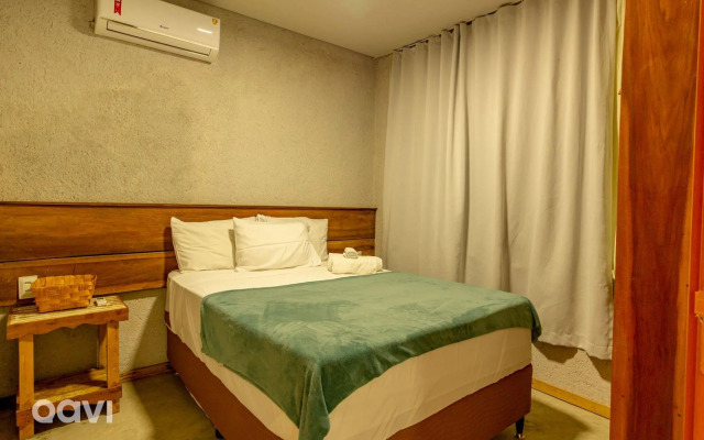 Casa com Piscina Privativa Lambari 06 by Qavi