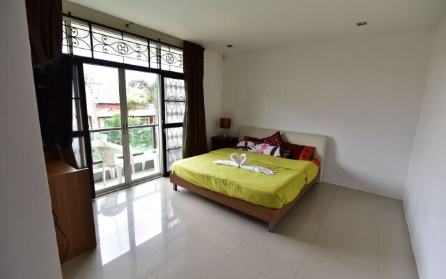Baan Roi Lan