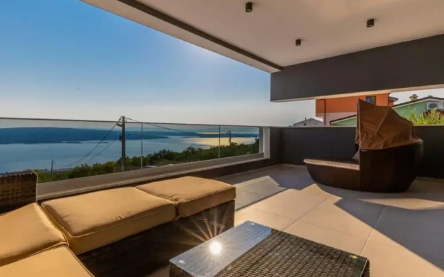 Lorena Stylish Sea View Villa