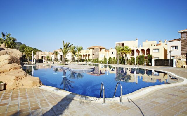 Las Lomas Village