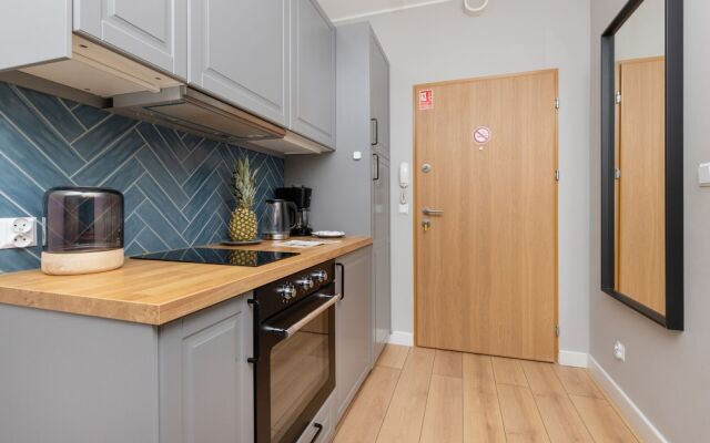 Studio Fahrenheit in Gdańsk by Renters