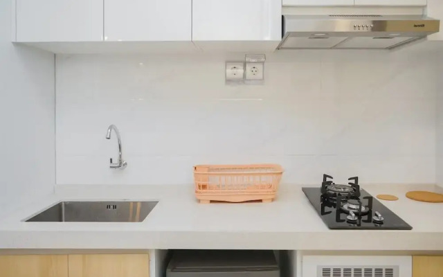 Simply And Cozy Studio At Sky House Bsd Apartment