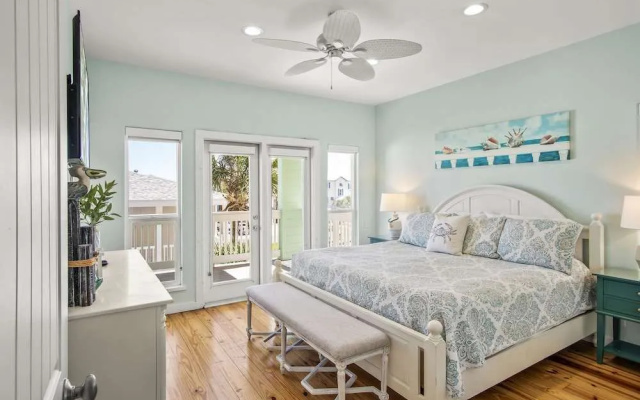 Castaways by Silver Sands Vacation Rentals