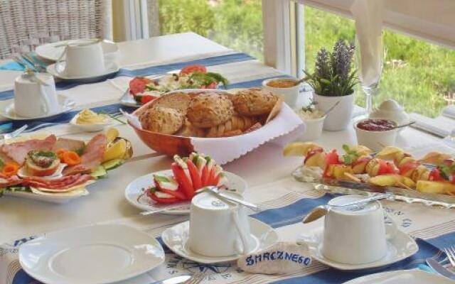 Pensjonacik Cyklada Comfortable Rooms Close to the Lake