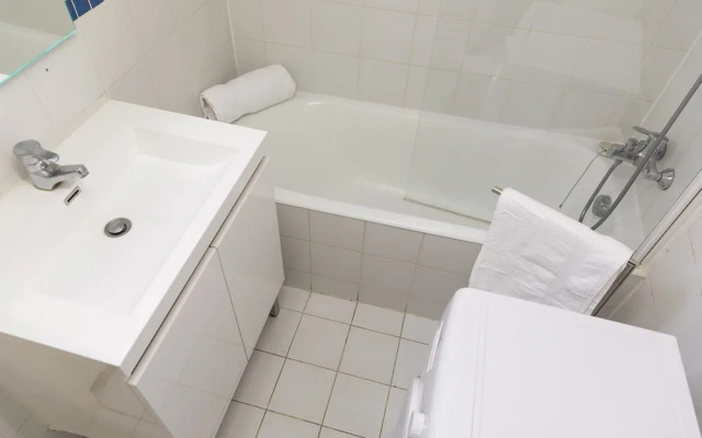 Sunny Dussoubs I Unique 1-br Loft in Montorgueil