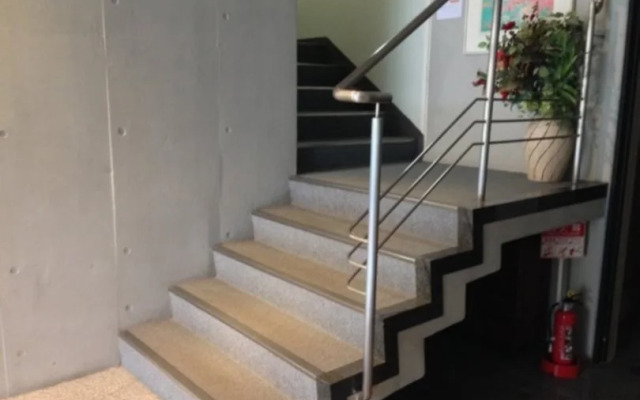 Iwakura Station Hotel