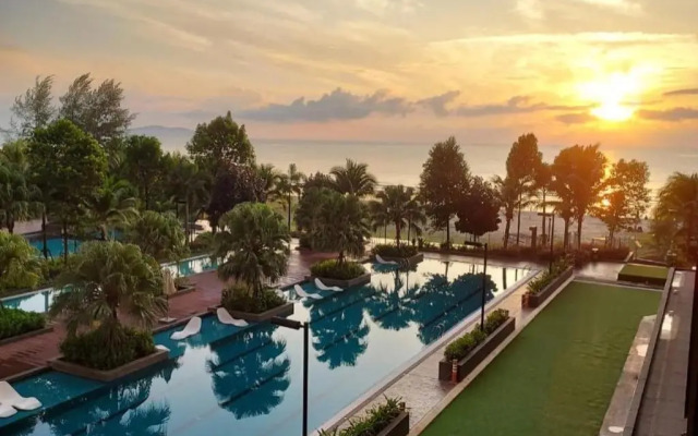 Timurbay Seafront Seaview & Poolview Suite with Wi-Fi