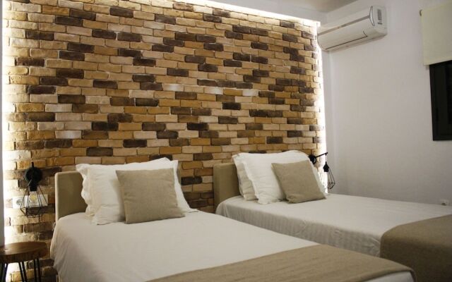 Salonikiou Beach Deluxe Apartments