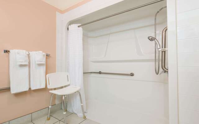 Super 8 by Wyndham Vermilion AB