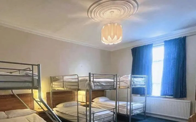 Helen's Hotel