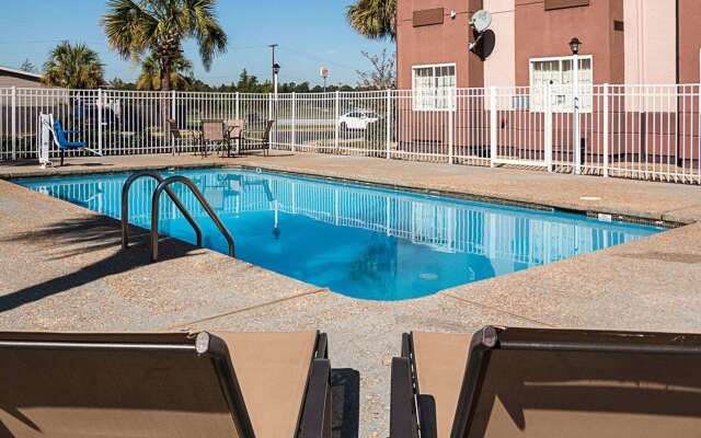 Econo Lodge Inn & Suites Natchitoches