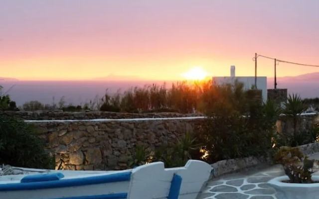 Petra Mykonos Studios & Suites