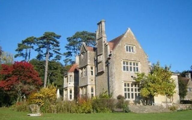 Cleeve House