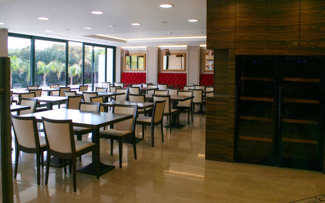 Royal Princess Hotel