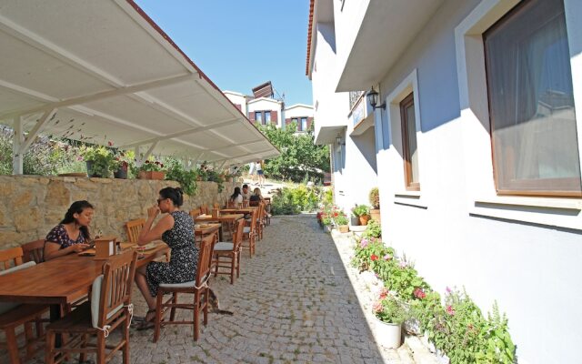 Tenedion Hotel