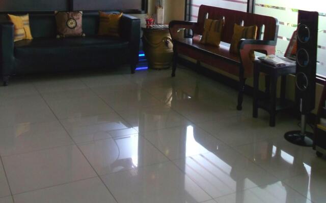 RueMango Apartelle and Suites