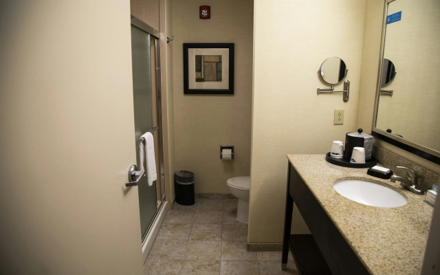 Hampton Inn & Suites Sharon, PA