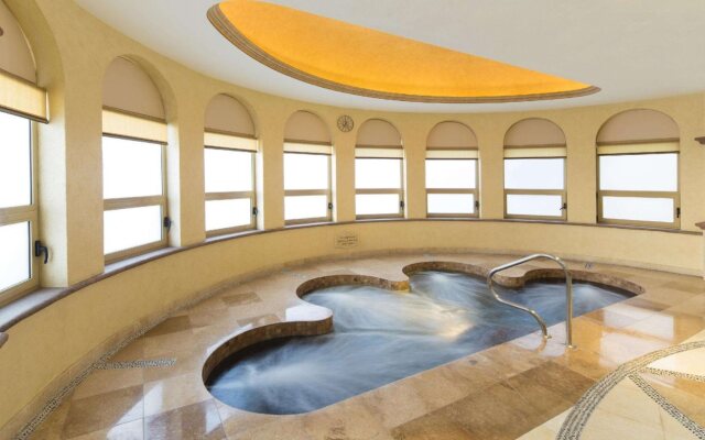 Villa La Estancia Beach Resort & Spa