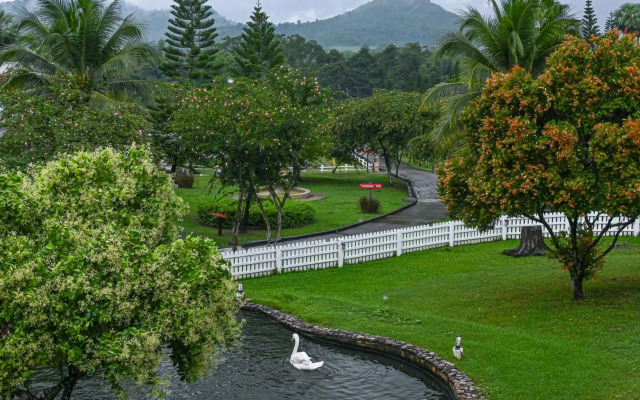 Swiss Valley Hip Resort