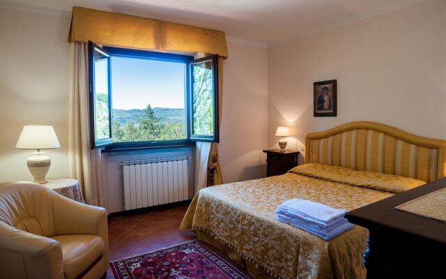 Wonderful Villa With Private Pool in the Heart of Tuscany