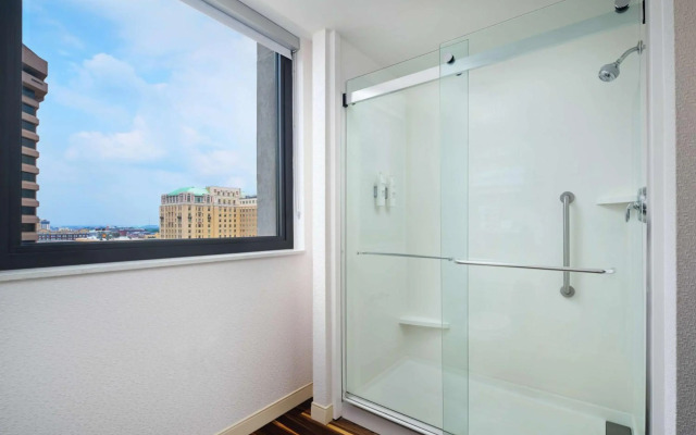 Hampton Inn & Suites Richmond - Downtown