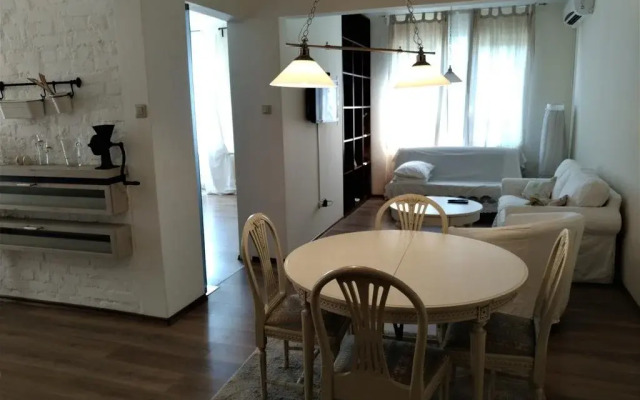 Saint George Apartment