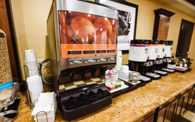 Hampton Inn and Suites Pine Bluff