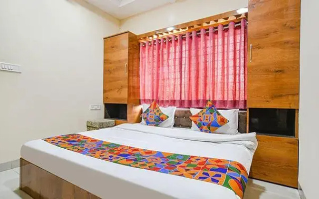 FabHotel Royal Palace Indore