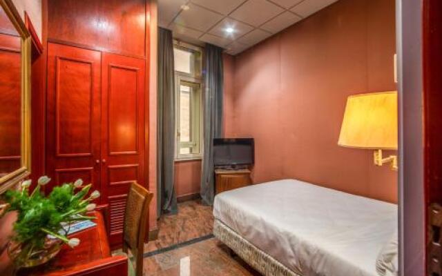 Castro Pretorio Easy Rooms