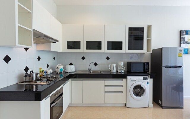 Tropical Stay at 2BR Pool Villa Greens 8