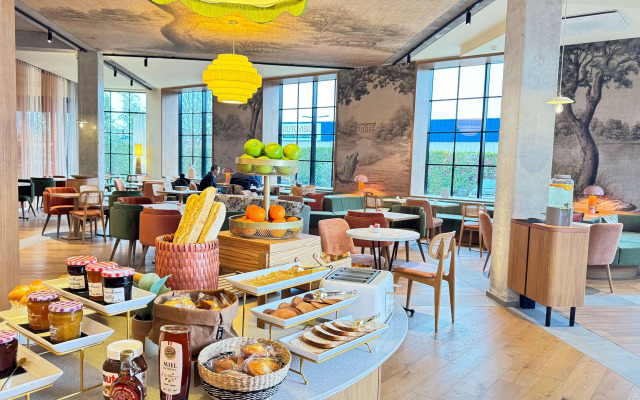 Kyriad Prestige Compiègne Hotel & Spa