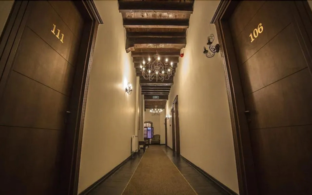 Panderma Port Hotel
