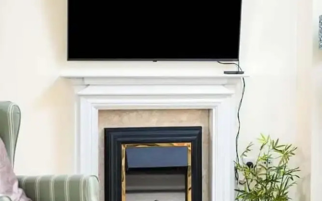 Seaview 2-bed With Private Parking, Portishead