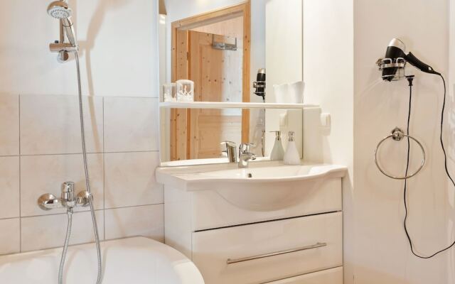 Premium Chalet in Hohentauern with Hot Tub
