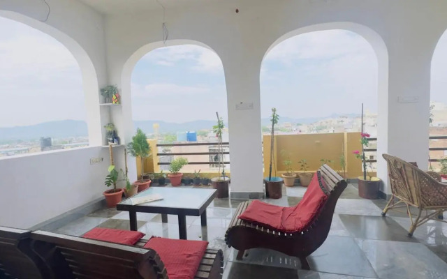 Suri Guest House