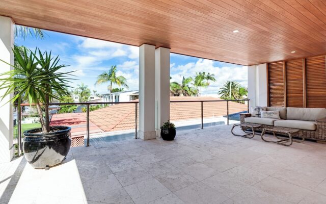 Lux Tropical Haven Mooloolaba Moonda5