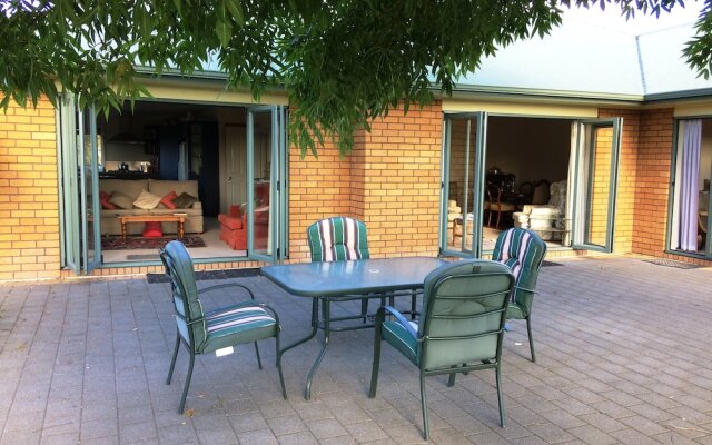 Home Hospitality Hamilton