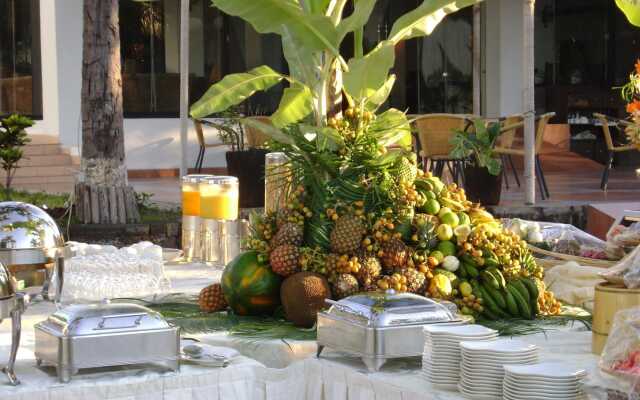 Itsandra Beach Hotel & Resort