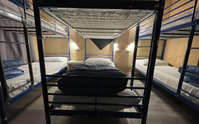Lion University & Youth Hostel Milano