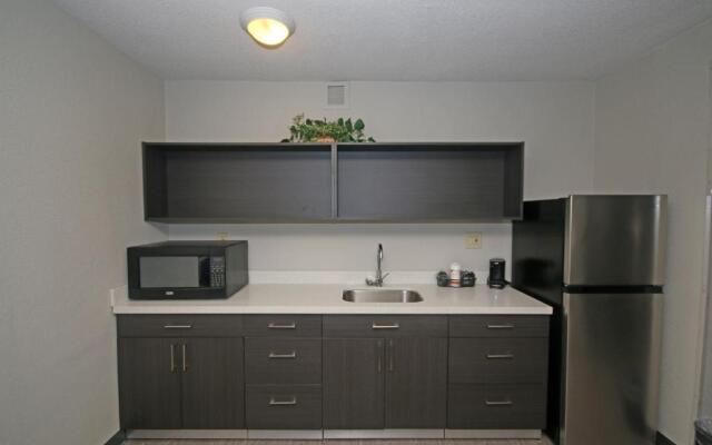 Clarion Pointe Statesville