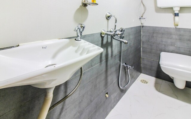 FabHotel AK Palace Saki Naka