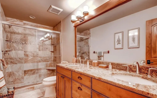 Riverwood 4 Bedroom Home by RedAwning