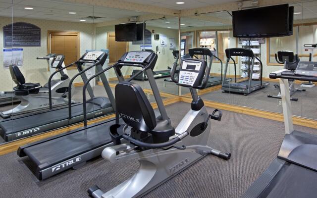 Holiday Inn Express & Suites Scottsburg by IHG