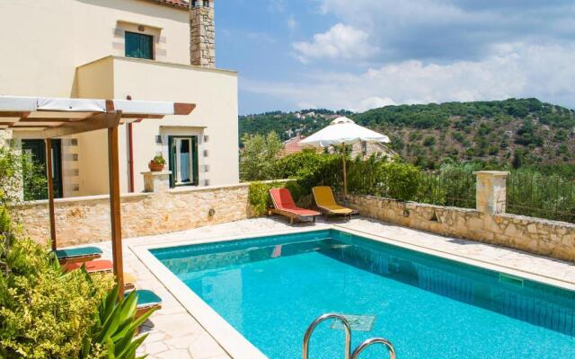 Helianthos Traditional Villas