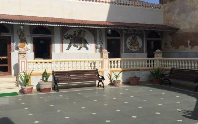 Radhika Haveli Hotel