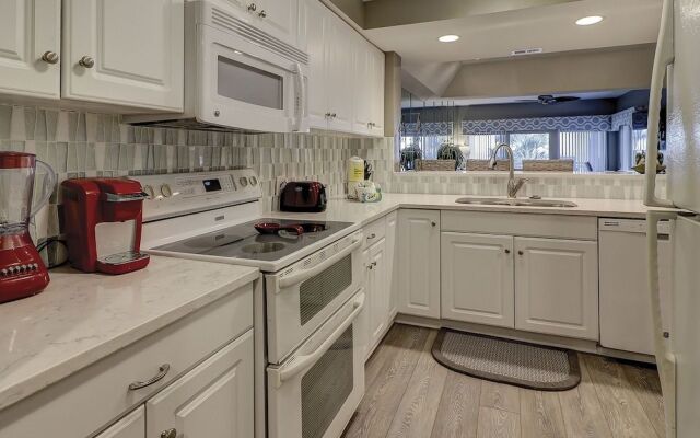 Captains Walk 468 by RedAwning