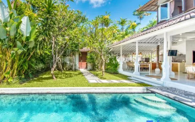 Villa London - 4BDR quiet, pool, prime location – Pool – Kuta