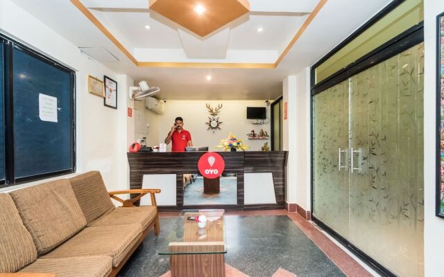 OYO 10398 Hotel Parijayee