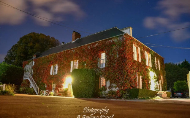 hotelImage